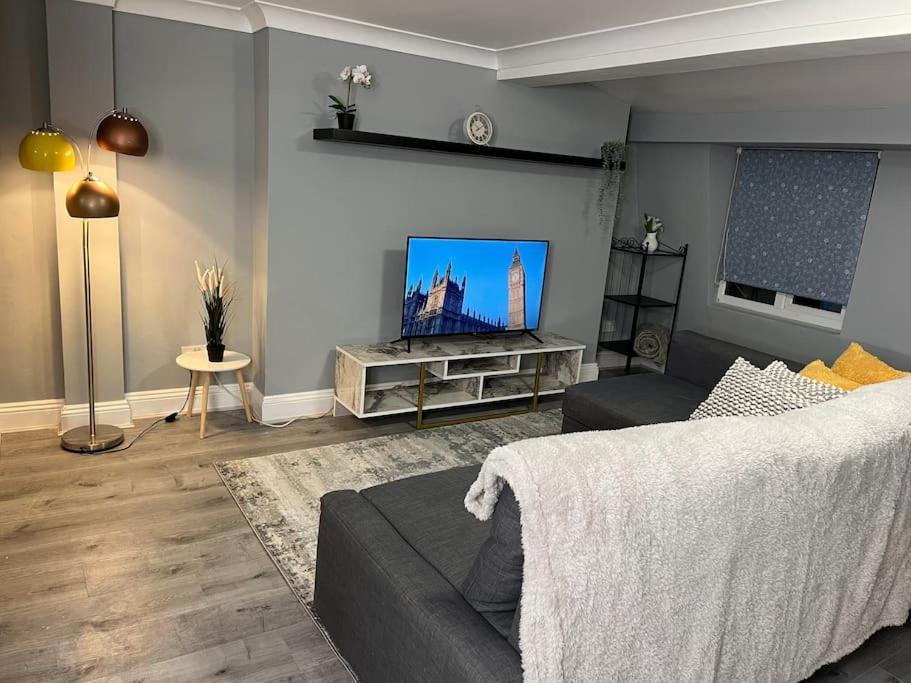 Modern With Stylish Terrace - Your London Oasis! Luaran gambar