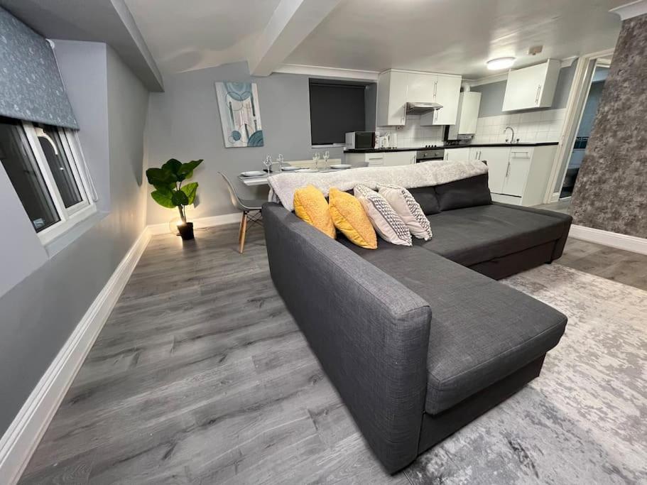 Modern With Stylish Terrace - Your London Oasis! Luaran gambar